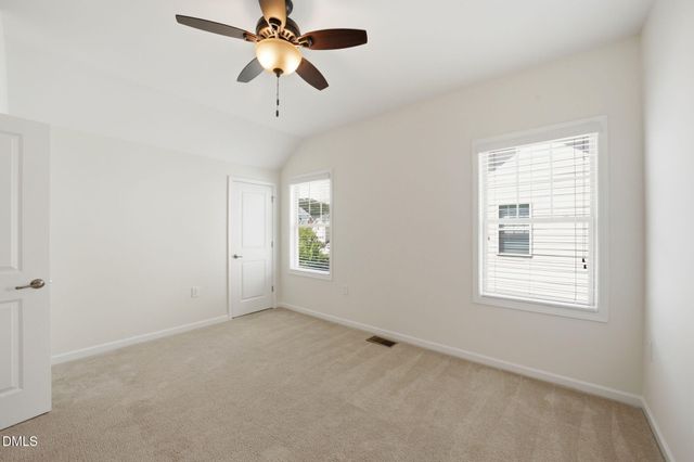 2820 Haw River Trail, Apex, NC 27502