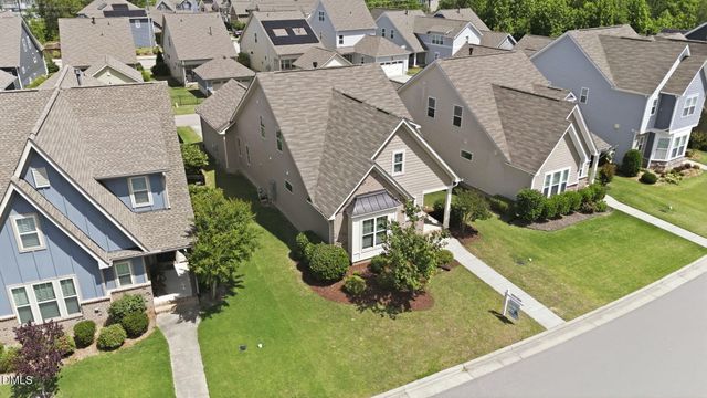 2820 Haw River Trail, Apex, NC 27502