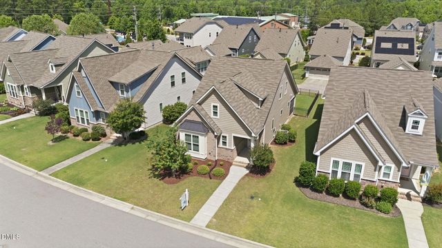 2820 Haw River Trail, Apex, NC 27502