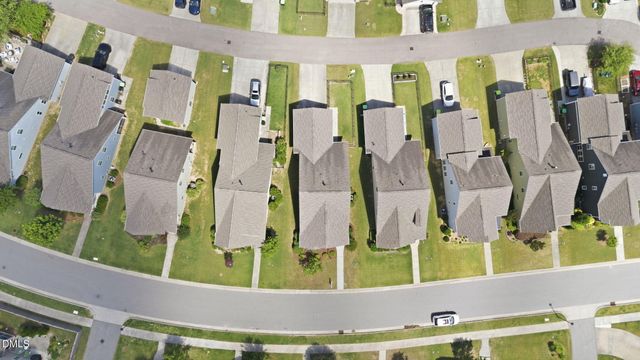 2820 Haw River Trail, Apex, NC 27502