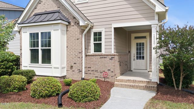 2820 Haw River Trail, Apex, NC 27502