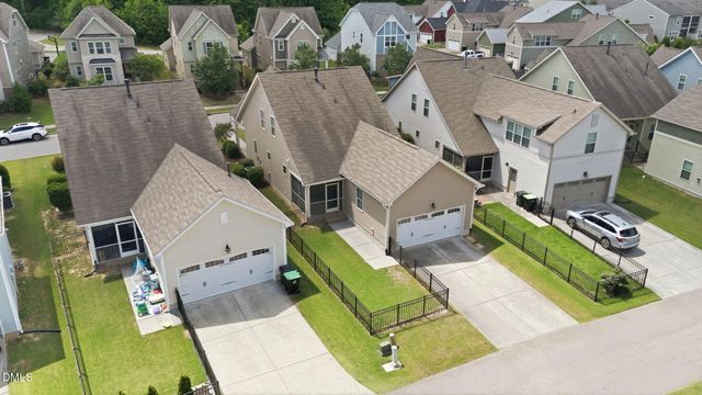 2820 Haw River Trail, Apex, NC 27502