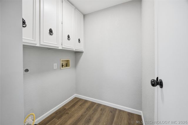 22112 W Coyote Trail S, Sand Springs, OK 74063