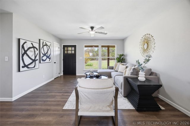 22112 W Coyote Trail S, Sand Springs, OK 74063