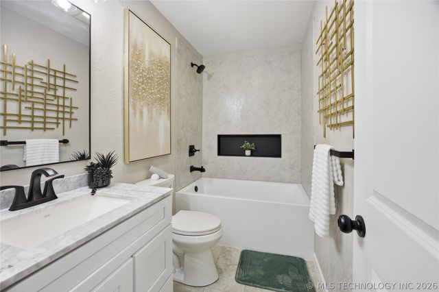 22112 W Coyote Trail S, Sand Springs, OK 74063