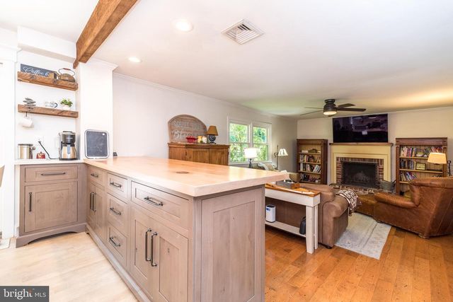 2610 RED GATE DR, Doylestown, PA 18901