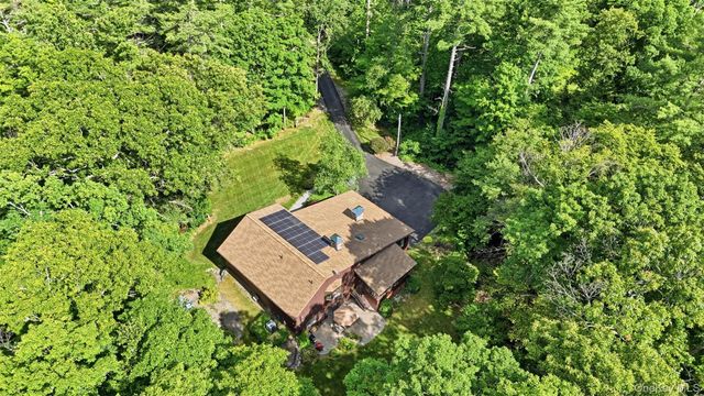17 Stoutenburgh Drive, Hyde Park, NY 12538