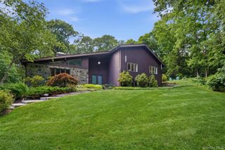17 Stoutenburgh Drive, Hyde Park, NY 12538