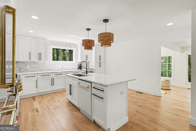 1153 Dawn View Lane NW, Atlanta, GA 30327