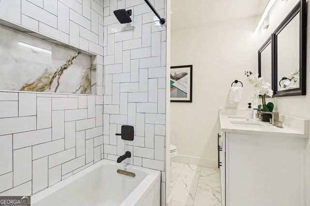 1153 Dawn View Lane NW, Atlanta, GA 30327