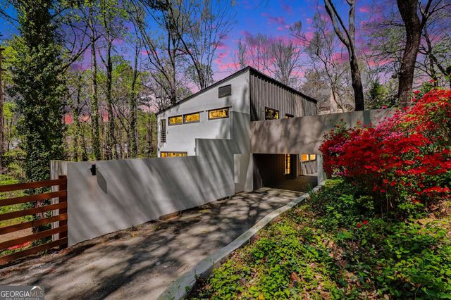 1153 Dawn View Lane NW, Atlanta, GA 30327