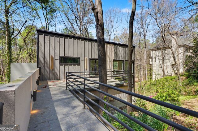 1153 Dawn View Lane NW, Atlanta, GA 30327