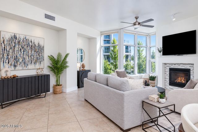 140 E Rio Salado Parkway 209, Tempe, AZ 85281
