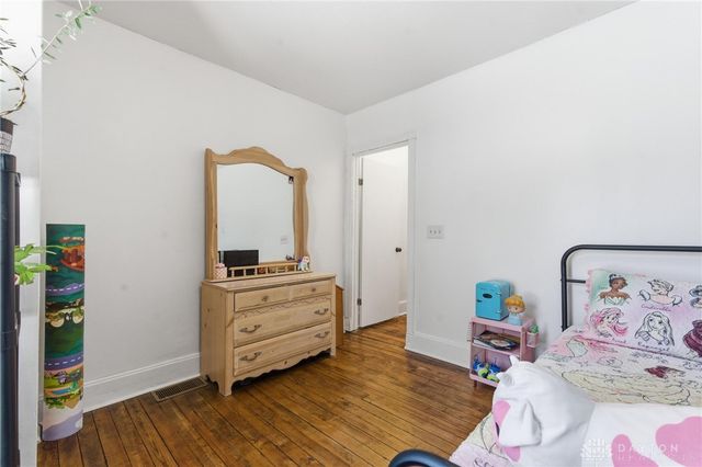 112 W Baldwin Street, Blanchester, OH 45107