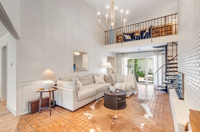 3778 Weeburn Drive, Dallas, TX 75229