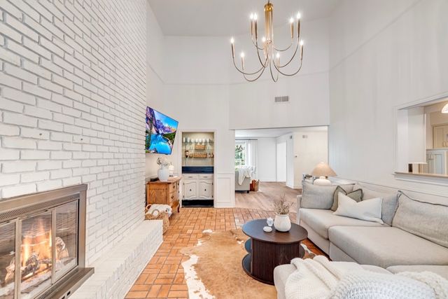 3778 Weeburn Drive, Dallas, TX 75229