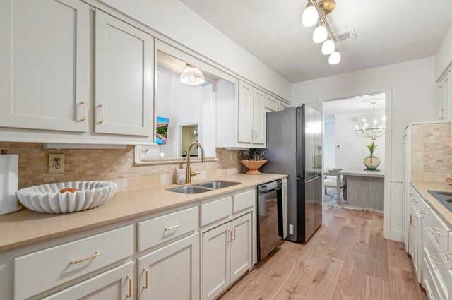 3778 Weeburn Drive, Dallas, TX 75229