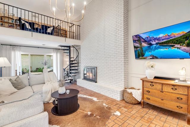 3778 Weeburn Drive, Dallas, TX 75229