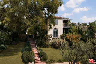 6470 Ivarene Avenue, Los Angeles, CA 90068