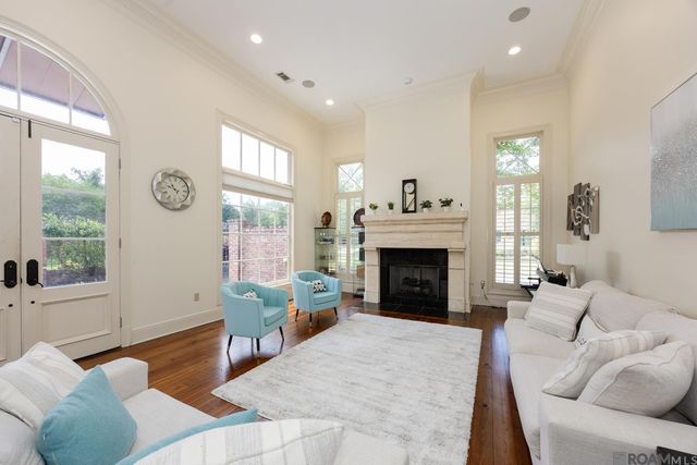 10757 Royal Ridge Ave, Baton Rouge, LA 70810