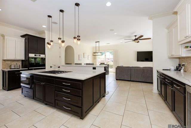 10757 Royal Ridge Ave, Baton Rouge, LA 70810