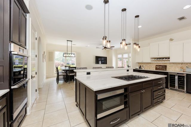 10757 Royal Ridge Ave, Baton Rouge, LA 70810