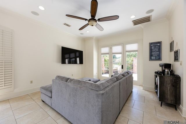 10757 Royal Ridge Ave, Baton Rouge, LA 70810