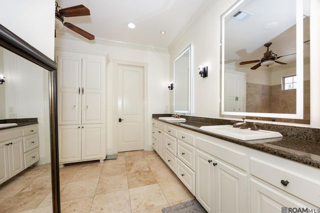 10757 Royal Ridge Ave, Baton Rouge, LA 70810