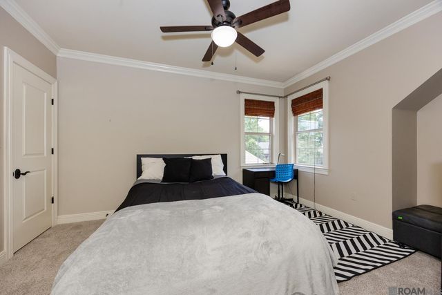 10757 Royal Ridge Ave, Baton Rouge, LA 70810