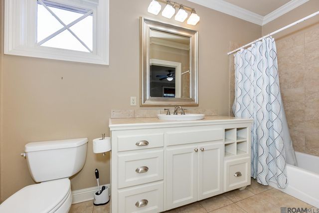 10757 Royal Ridge Ave, Baton Rouge, LA 70810