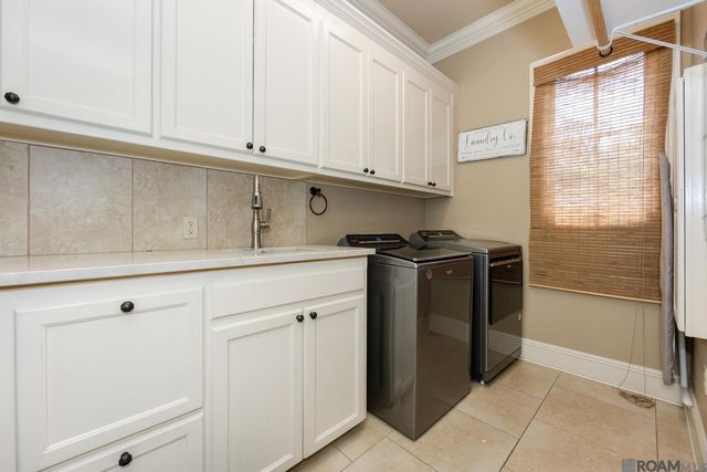 10757 Royal Ridge Ave, Baton Rouge, LA 70810