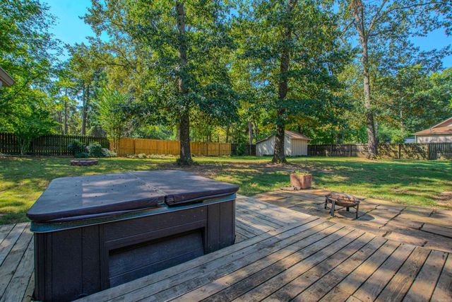 2201 S Fox Trl, Benton, AR 72019