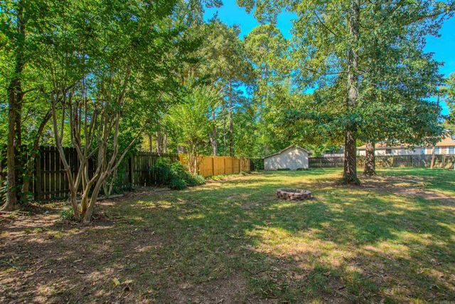 2201 S Fox Trl, Benton, AR 72019