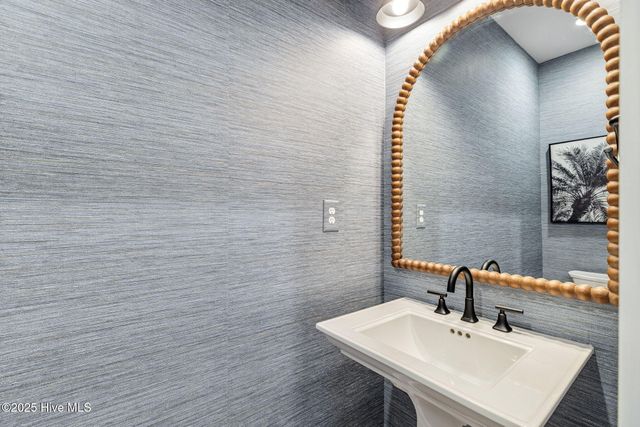 300 Georgia Avenue, Carolina Beach, NC 28428