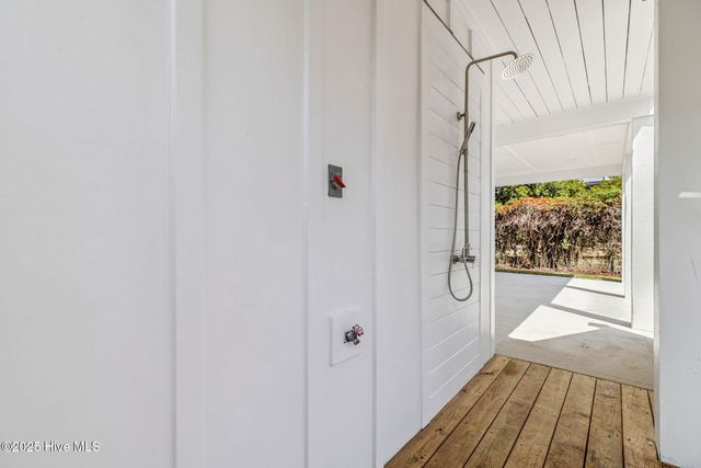 300 Georgia Avenue, Carolina Beach, NC 28428