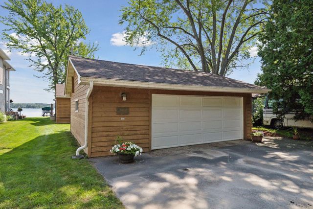 21185 Iverson Avenue N, Forest Lake, MN 55025