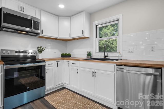 3028 Morganton Boulevard, Lenoir, NC 28645