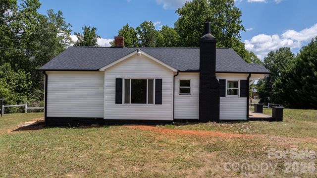 3028 Morganton Boulevard, Lenoir, NC 28645