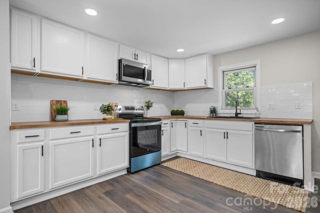 3028 Morganton Boulevard, Lenoir, NC 28645