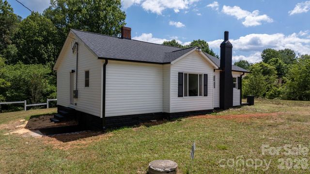 3028 Morganton Boulevard, Lenoir, NC 28645