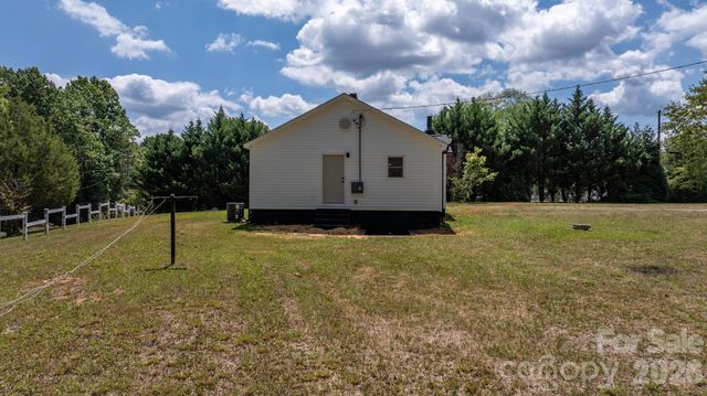 3028 Morganton Boulevard, Lenoir, NC 28645