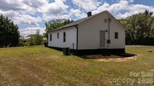 3028 Morganton Boulevard, Lenoir, NC 28645