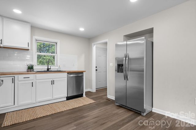3028 Morganton Boulevard, Lenoir, NC 28645