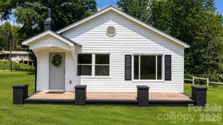 3028 Morganton Boulevard, Lenoir, NC 28645