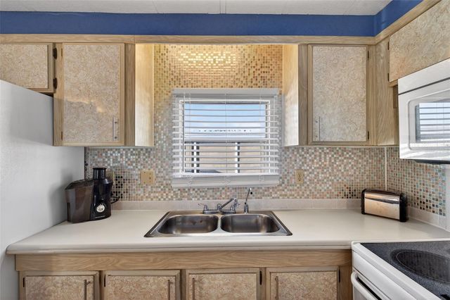 12110 BONANZA DRIVE, Hudson, FL 34667