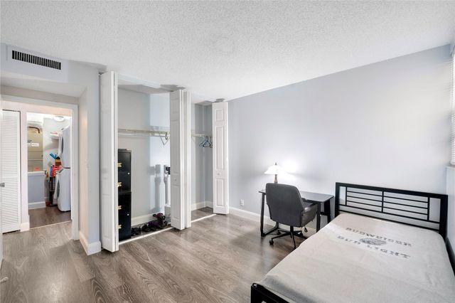 8437 FOREST HILLS Drive 203, Coral Springs, FL 33065