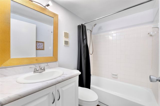 8437 FOREST HILLS Drive 203, Coral Springs, FL 33065