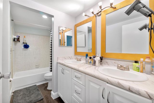 8437 FOREST HILLS Drive 203, Coral Springs, FL 33065