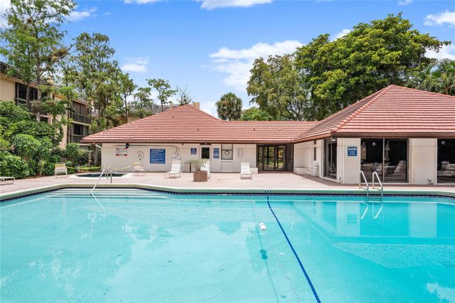8437 FOREST HILLS Drive 203, Coral Springs, FL 33065