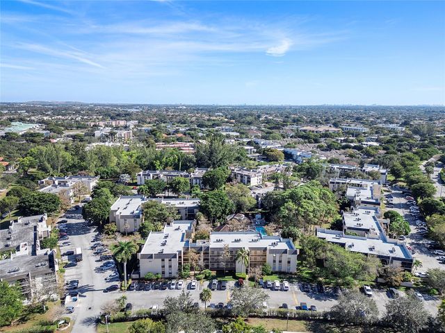 8437 FOREST HILLS Drive 203, Coral Springs, FL 33065